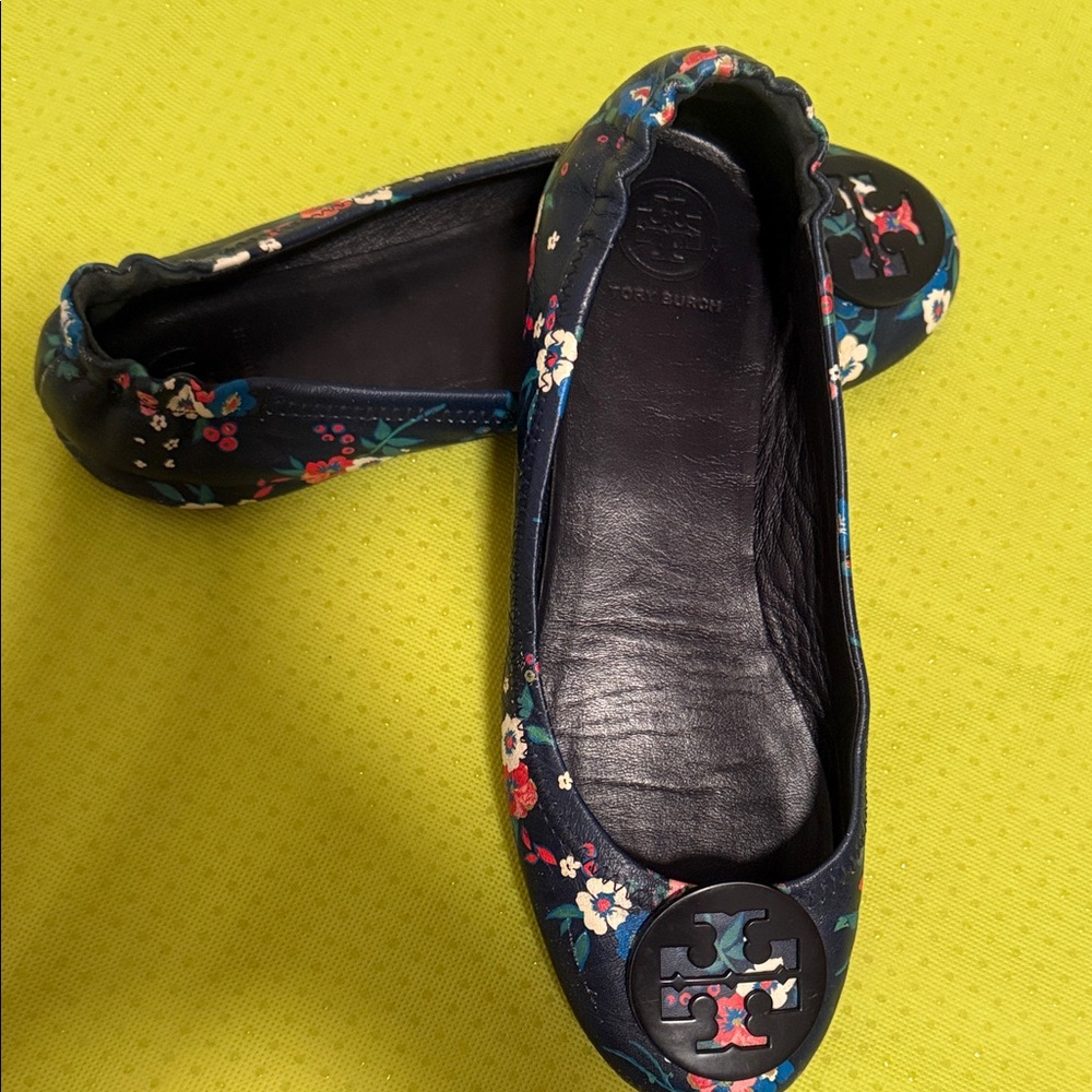 Tory Burch Navy Floral Flats - Picture 3 of 4